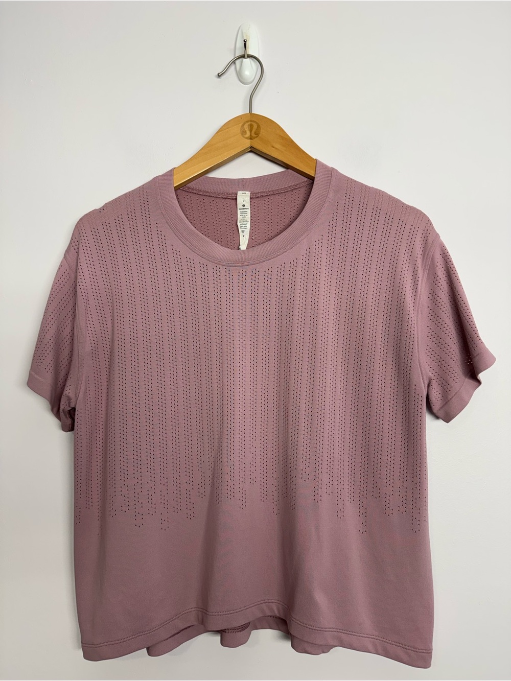 141: Lululemon Train to Be Short Sleeve Pink Taupe Size 10 Large